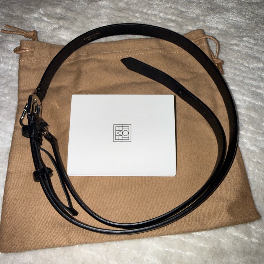 Toteme Skinny Leather Belt, Black - Picture 9 of 17
